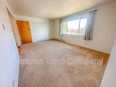 Main picture of 1503 E Baker St
