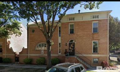 Main picture of 1111 S Kenwood Ave