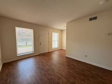 Main picture of 2005 Terril Ln