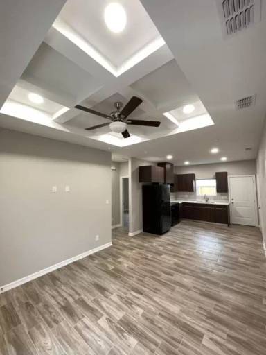 Main picture of 909 W Kohala Ave