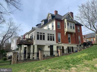Main picture of 256 Radcliffe St