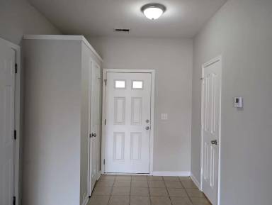 Main picture of 7032 Sunman Rd