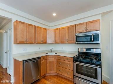 Main picture of 20 Moraine St