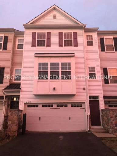 Main picture of 106 Mercer Ct
