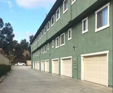 Main picture of 9218 Palm St