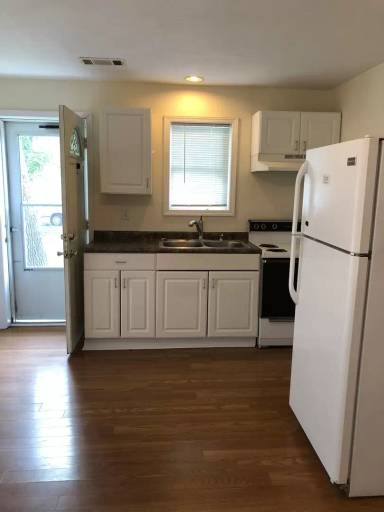 Main picture of 3611 Bishop Rd