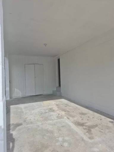 Main picture of 2518 Hirsch Ave