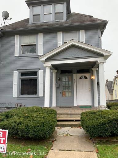 Main picture of 321 W Pearl St