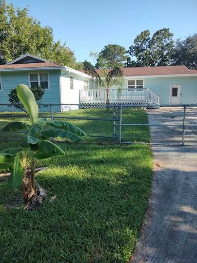 Main picture of 14058 Bentwood Ave