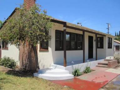 Main picture of 712 W Yale Ave