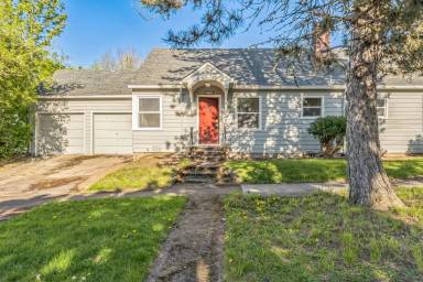 Main picture of 1705 Ash St