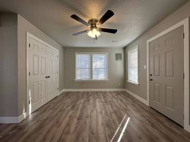 Main picture of 4221 Jenny Lind Rd