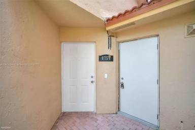 Main picture of 8754 SW 215th Ter