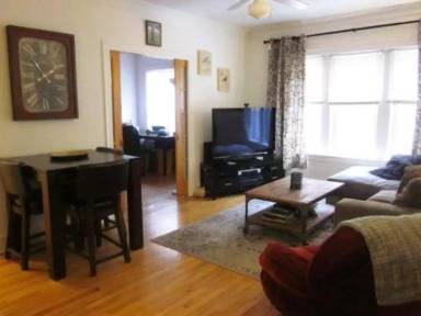 Main picture of 4817 N Wolcott Ave