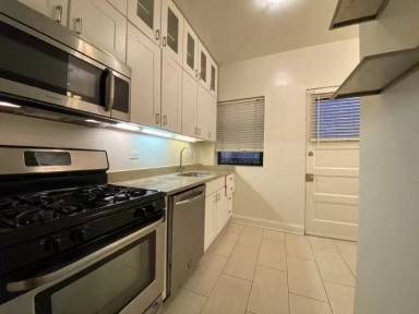Main picture of 539-41 W Dickens Ave