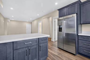 Main picture of 222 S 156th St
