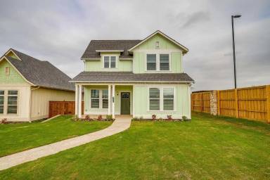 Main picture of 100 Cardinal Dr