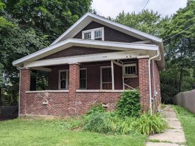 Main picture of 1015 S 5th St