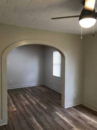 Main picture of 812 General Mouton Ave