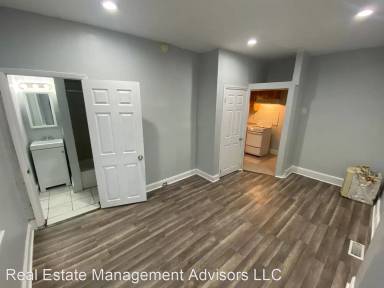 Main picture of 5634 Walnut St