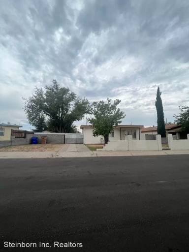 Main picture of 1800 Princess Jeanne Dr