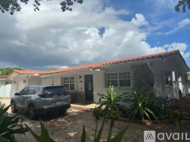 Main picture of 3315 SW 127th Ct