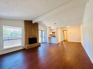 Main picture of 8325-8329 Fathom Cir