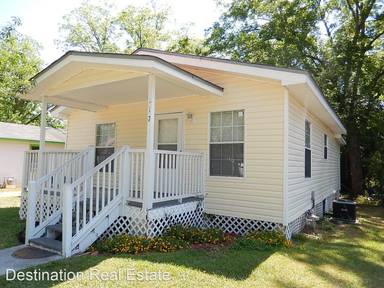 Main picture of 217 N Chalk St