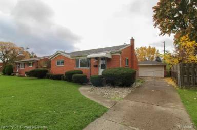 Main picture of 32713 Cambridge St