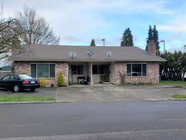 Main picture of 150 SE 3rd Ave