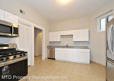Main picture of 3129 W Augusta Blvd