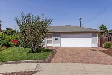 Main picture of 749 Santa Christina Ct