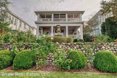 Main picture of 312 S Front St