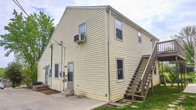 Main picture of 2415 N Hillcrest Dr