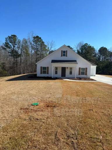 Main picture of 280 Young Ln