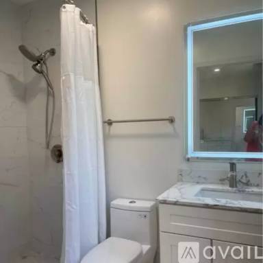 Main picture of 7746 Encino Ave