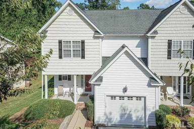 Main picture of 713 Magnolia Forest Ct