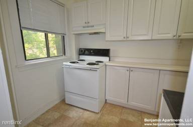 Main picture of 230 Walnut St