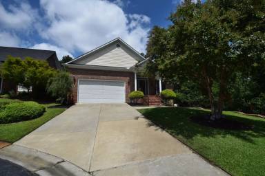 Main picture of 129 Sevenoaks Ct