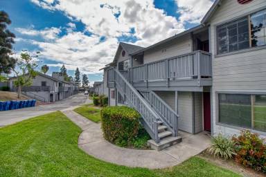 Main picture of 215 Camlau Dr