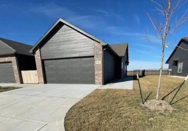 Main picture of 16271 W Ike Ct
