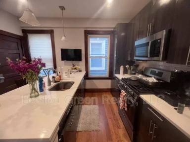 Main picture of 181 M St
