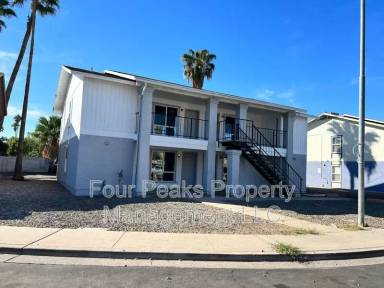 Main picture of 311 E Vine Cir