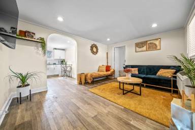 Main picture of 2025 Jefferson St