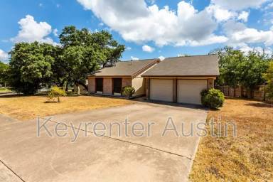 Main picture of 1006 Silbury Dr