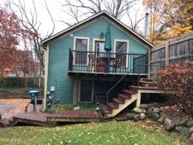 Main picture of 832 Davis St