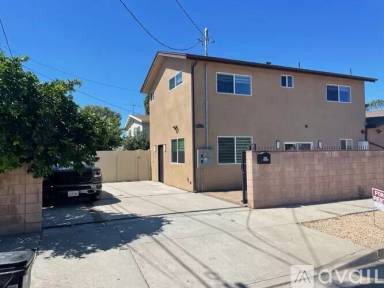 Main picture of 8418 Gloria Ave