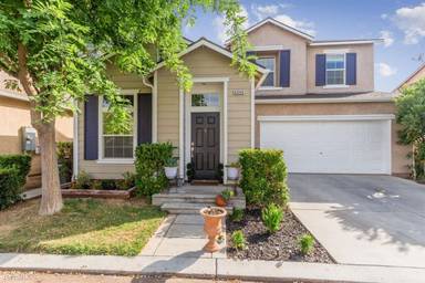 Main picture of 4049 W Pear Tree Ln