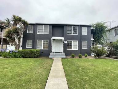 Main picture of 4339 Elm Ave