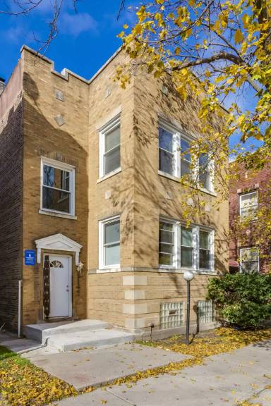 Main picture of 7944 S Drexel Ave